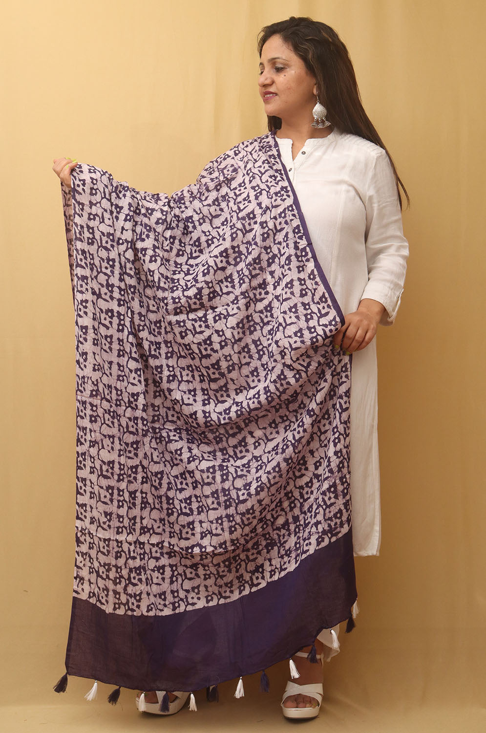 Purple And White Batik Printed Cotton Dupatta - Luxurion World