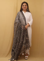 Chic Black Chanderi Silk Dupatta With Elegant Tassel : Ethnic Elegance - Luxurion World