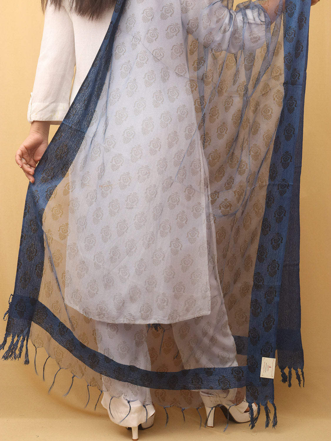 Blue Block Printed Organza Handwoven Border Dupatta - Luxurion World