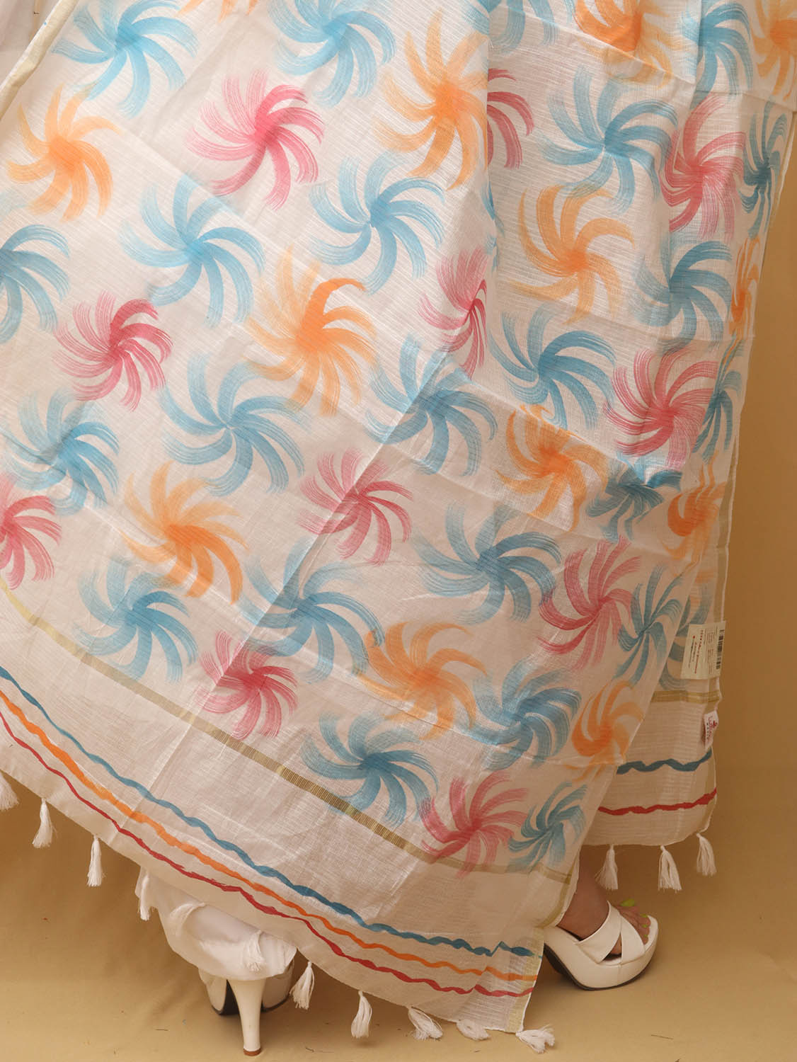 White Hand Painted Kota Dupatta - Luxurion World