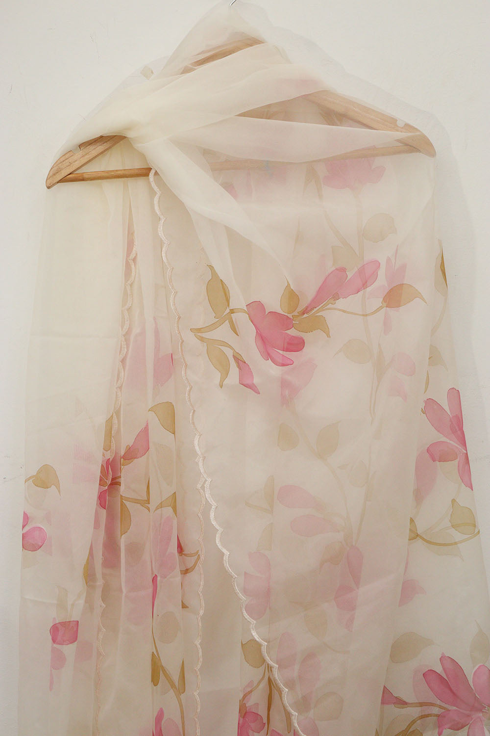 Exquisite Off White Hand Painted Organza Silk Scalloped Border Dupatta - Luxurion World