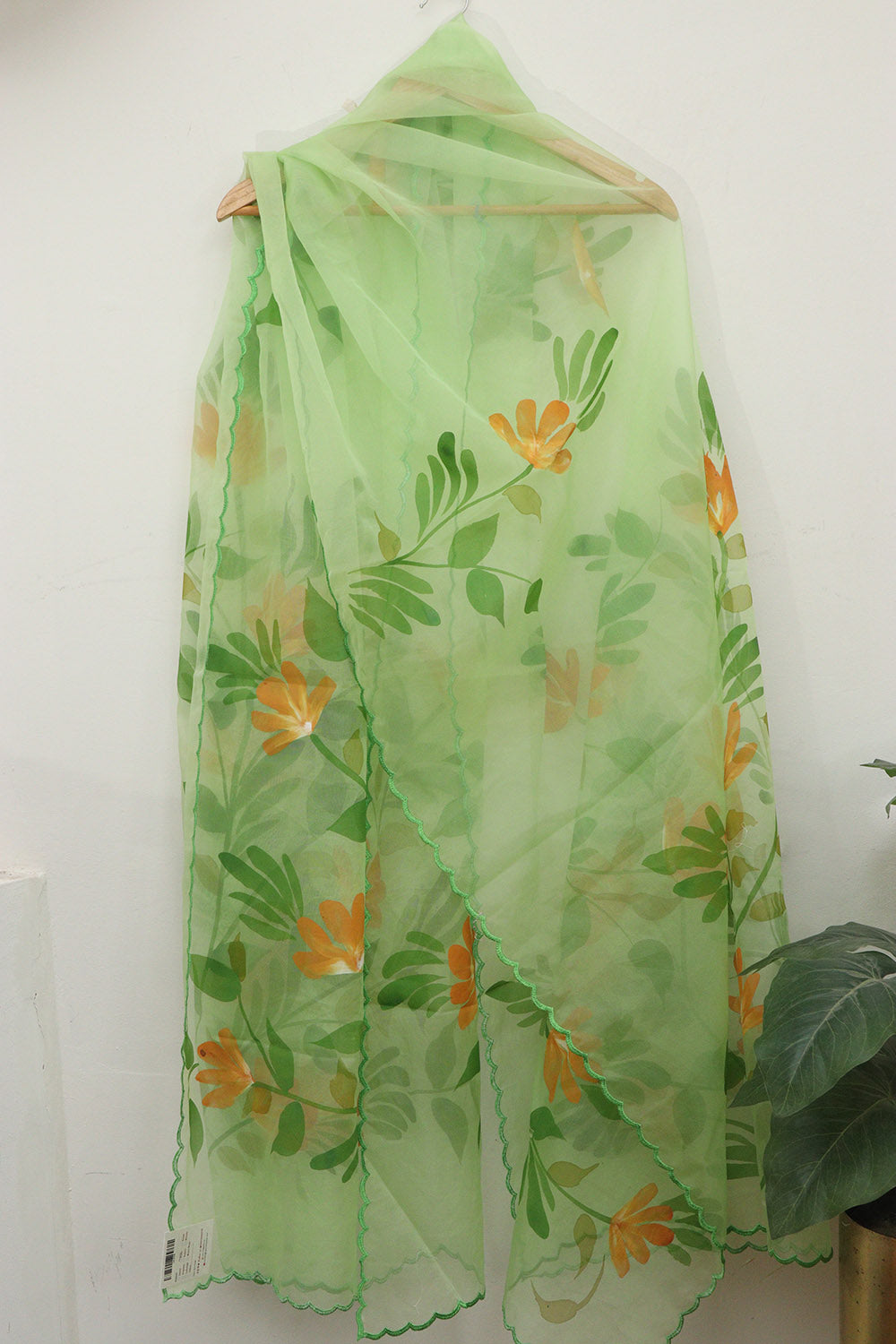 Exquisite Green Hand Painted Organza Silk Scalloped Border Dupatta - Luxurion World