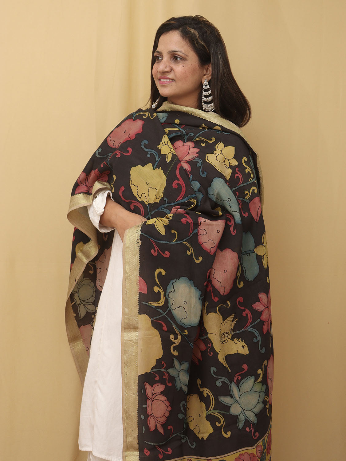 Stylish Multicolor Kalamkari Silk Dupatta for a Vibrant Look - Luxurion World
