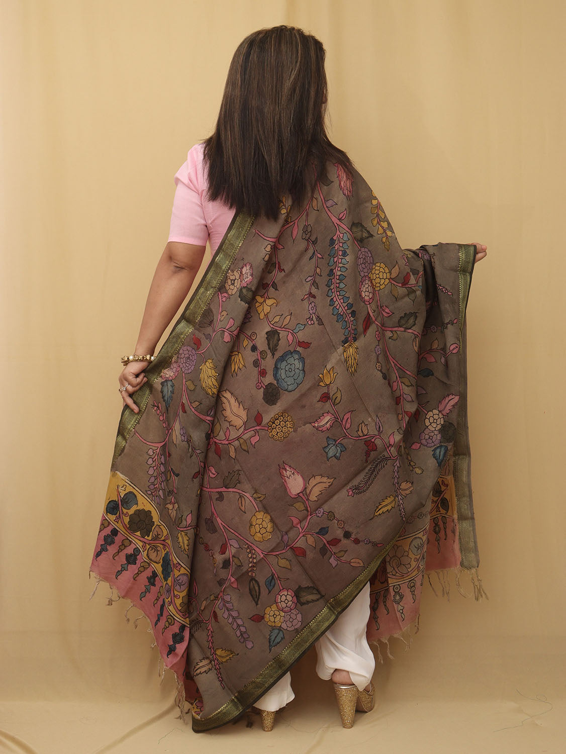 Stylish Multicolor Kalamkari Silk Dupatta for a Chic Look