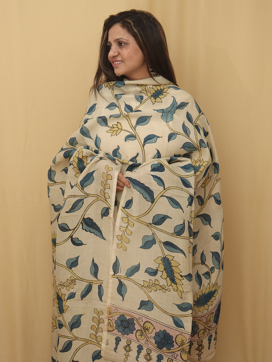 Stunning Off White Kalamkari Pure Silk Dupatta for Elegant Look - Luxurion World