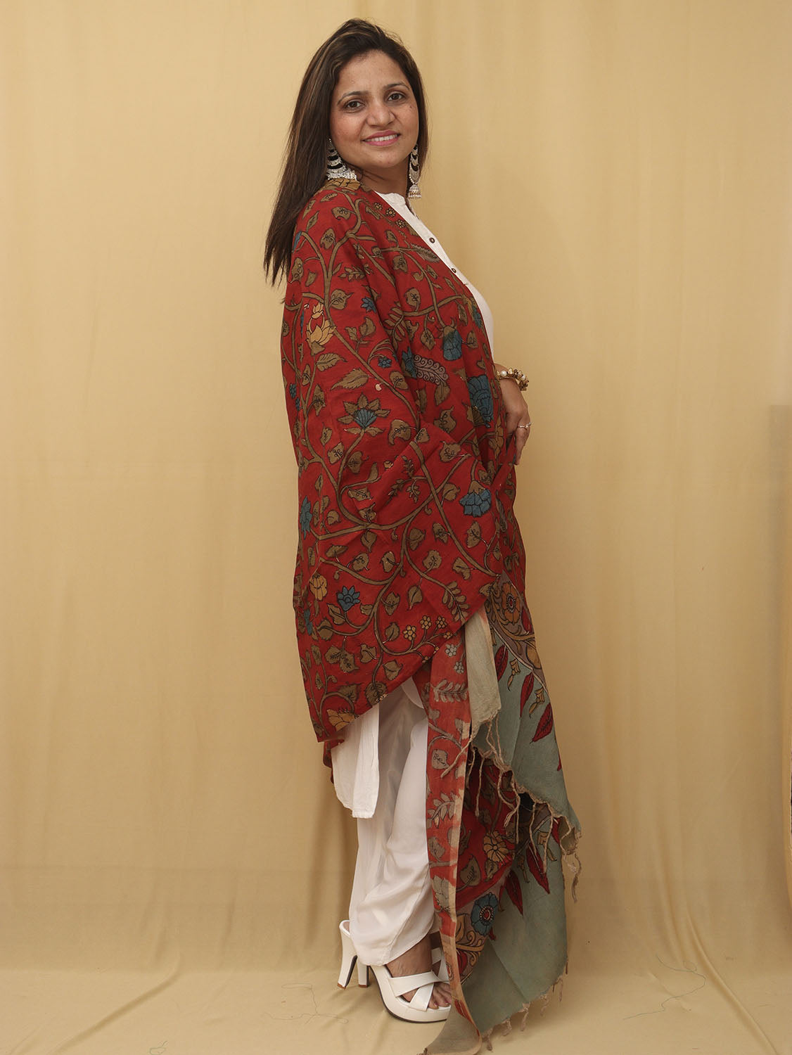 Stunning Red Pen Kalamkari Pure Silk Dupatta for Elegant Style - Luxurion World
