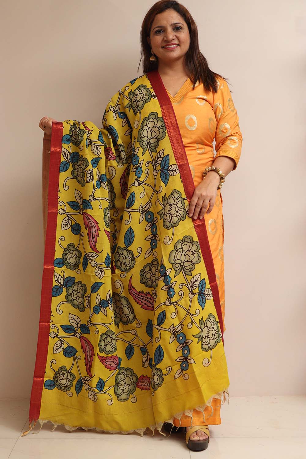 Yellow Hand Painted Kalamkari Pure Bangalore Silk Dupatta - Luxurion World