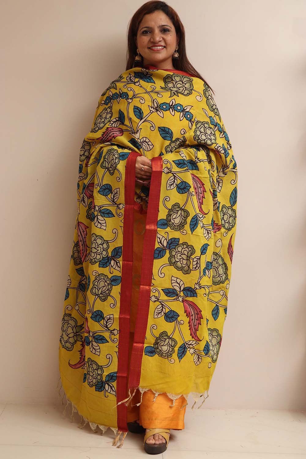 Yellow Hand Painted Kalamkari Pure Bangalore Silk Dupatta - Luxurion World