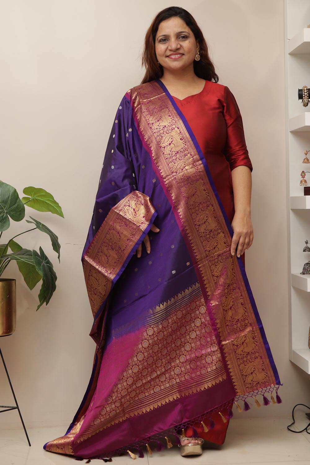 Blue Kanjeevaram Pure Silk Handloom Dupatta With Contrast Border - Luxurion World