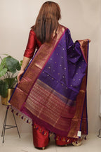 Blue Kanjeevaram Pure Silk Handloom Dupatta With Contrast Border - Luxurion World