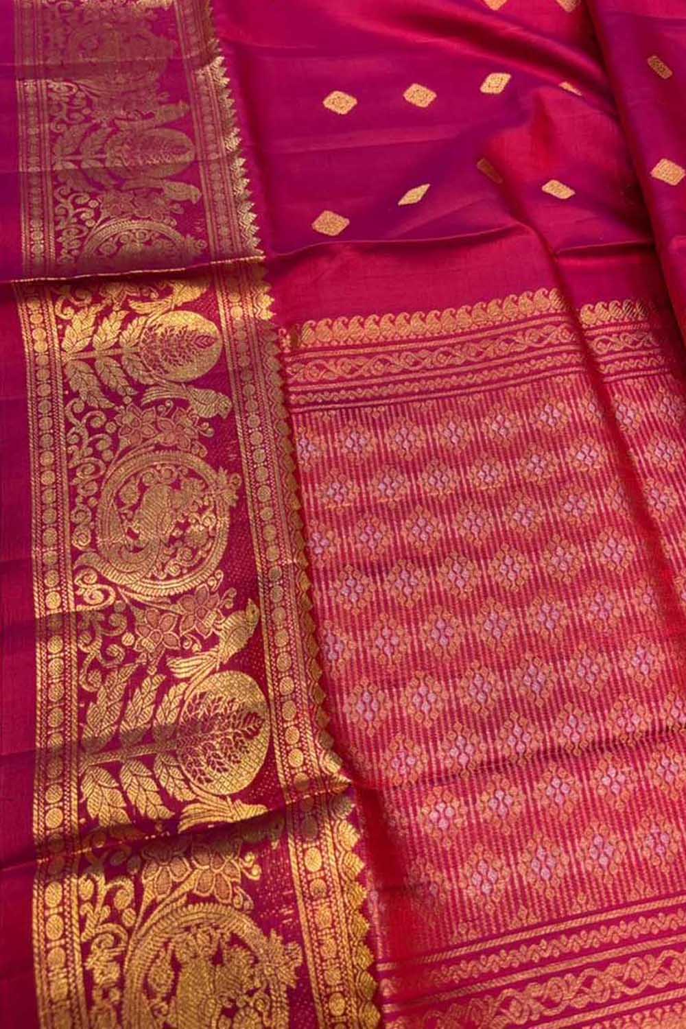 Pink Pure Kanjeevaram Silk Handloom Dupatta With Contrast Border - Luxurion World- Crafted Heirlooms