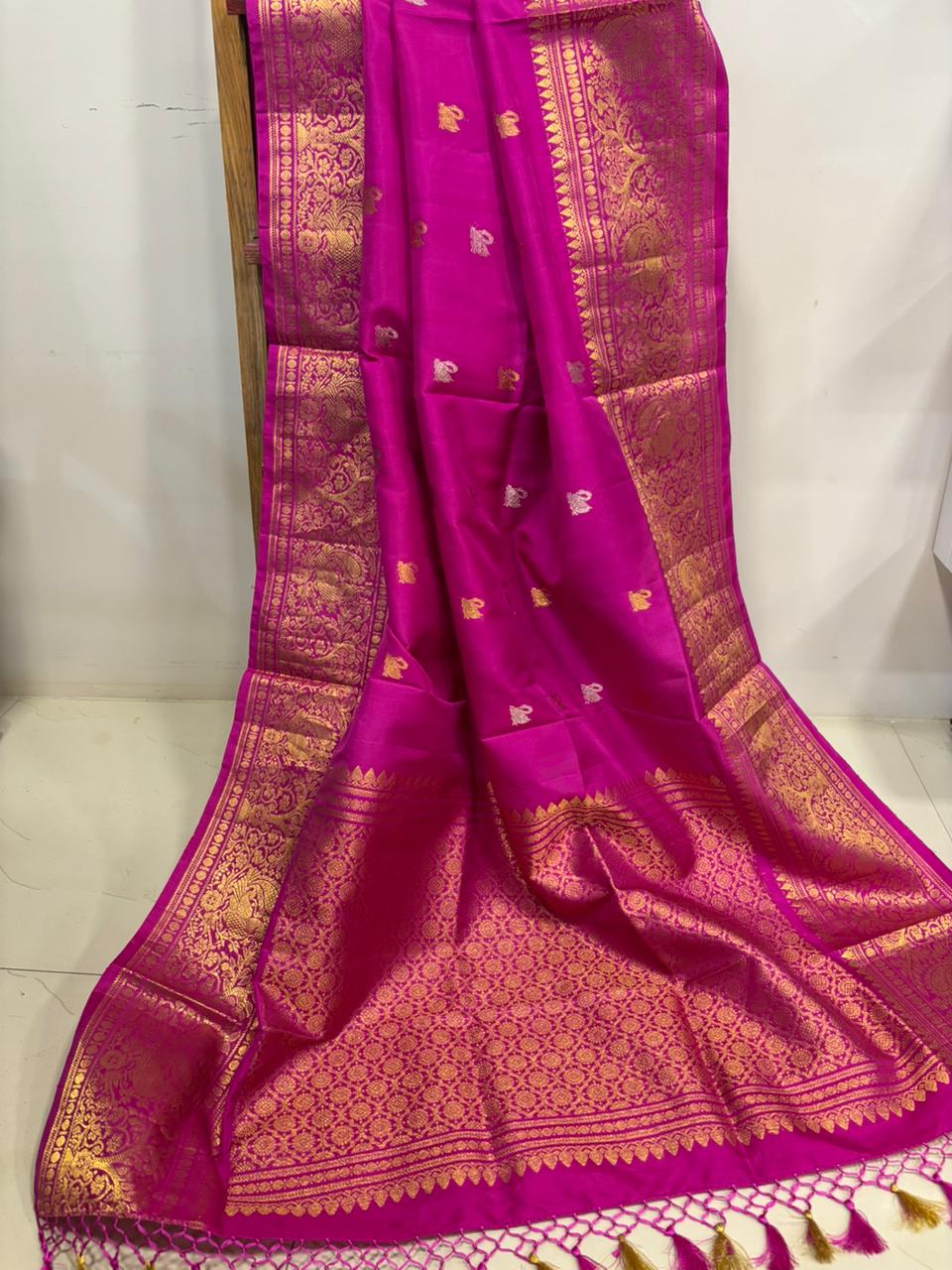 Exquisite Pink Pure Kanjeevaram Gadwal Silk Handloom Dupatta - Luxurion World