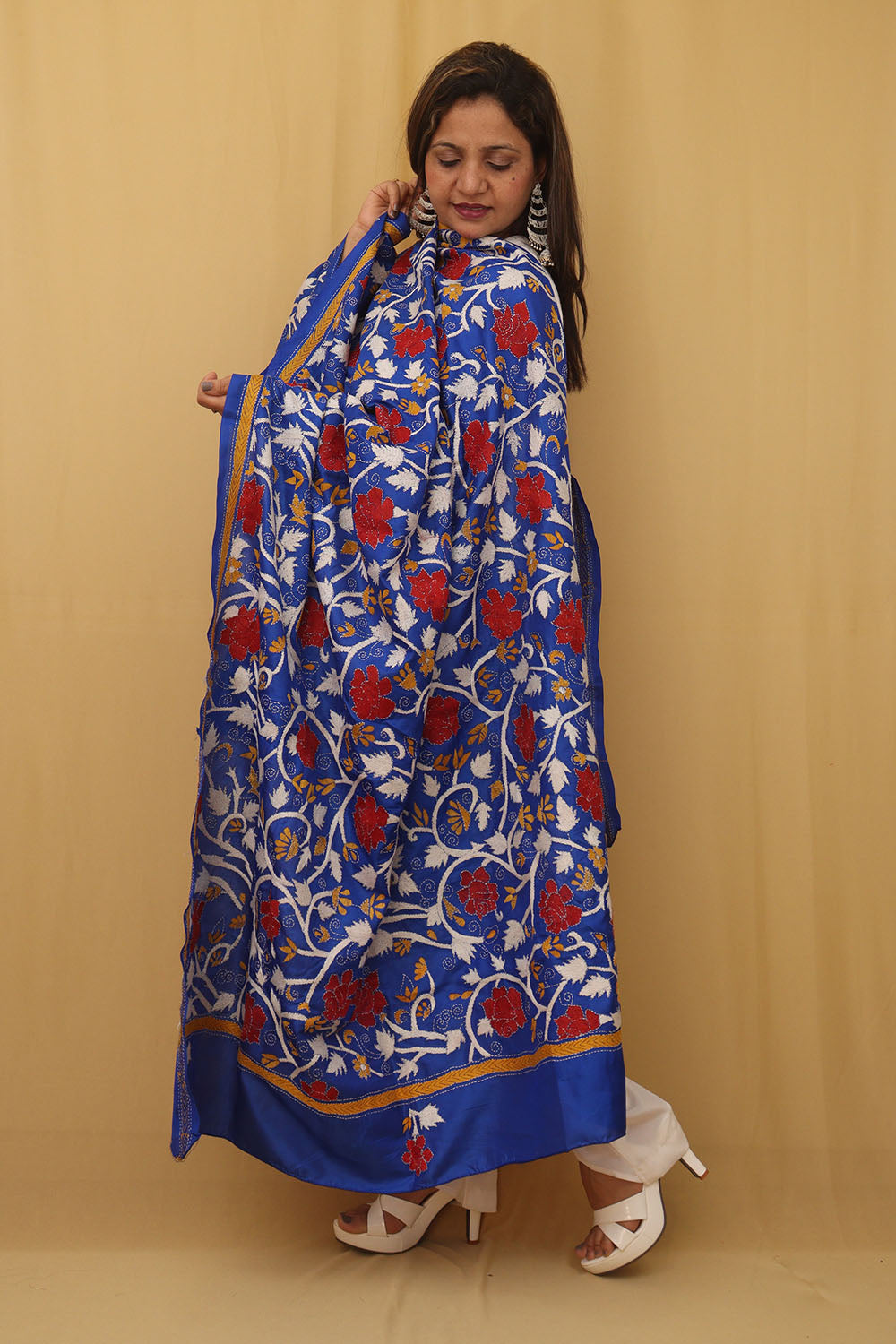 Stunning Blue Kantha Silk Dupatta with Hand Embroidery - Luxurion World