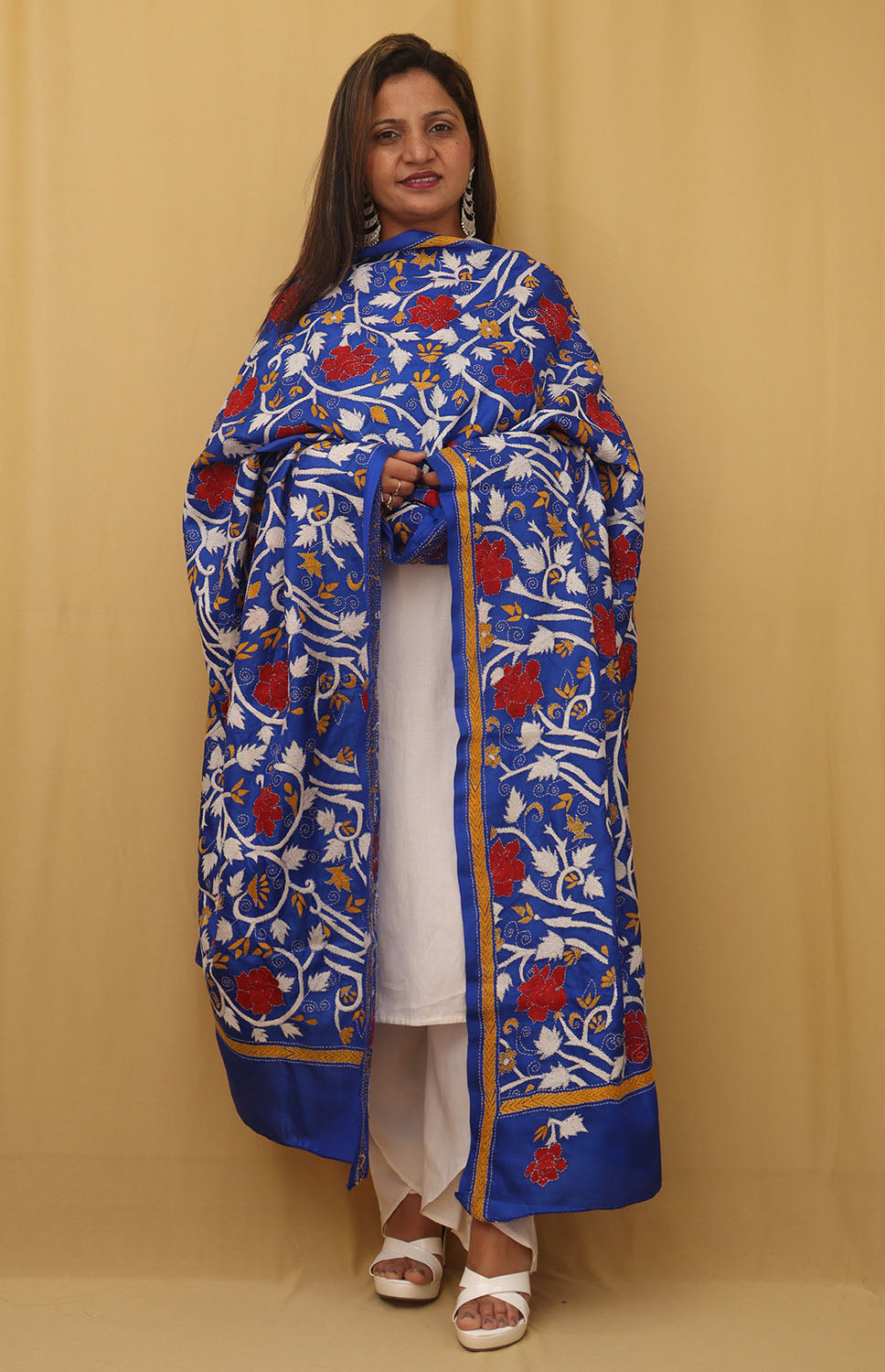 Stunning Blue Kantha Silk Dupatta with Hand Embroidery - Luxurion World