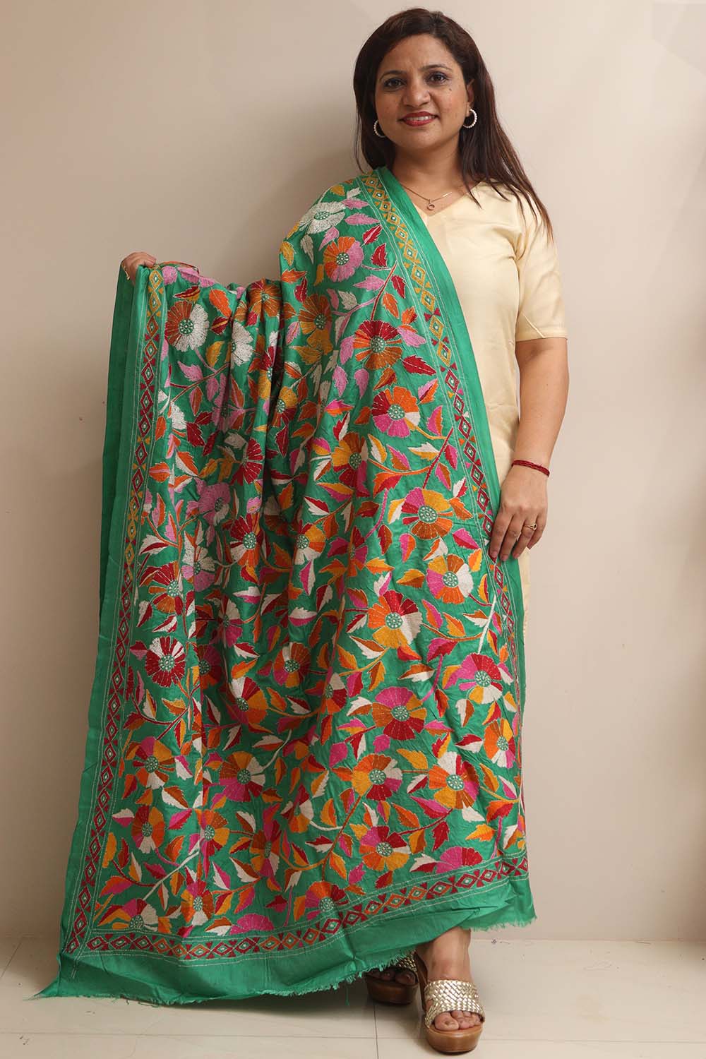 Green Hand Embroidered Flower Design Kantha Pure Silk Dupatta - Luxurion World- Crafted Heirlooms