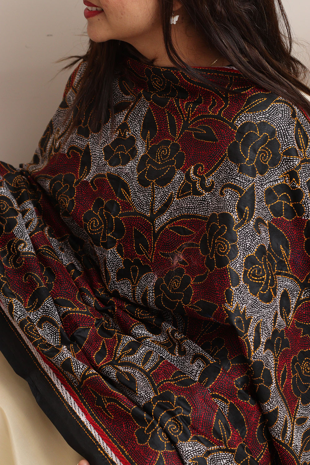 Exquisite Black Hand Embroidered Reversible Kantha Pure Silk Dupatta - Luxurion World