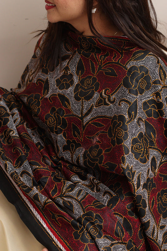 Exquisite Black Hand Embroidered Reversible Kantha Pure Silk Dupatta - Luxurion World