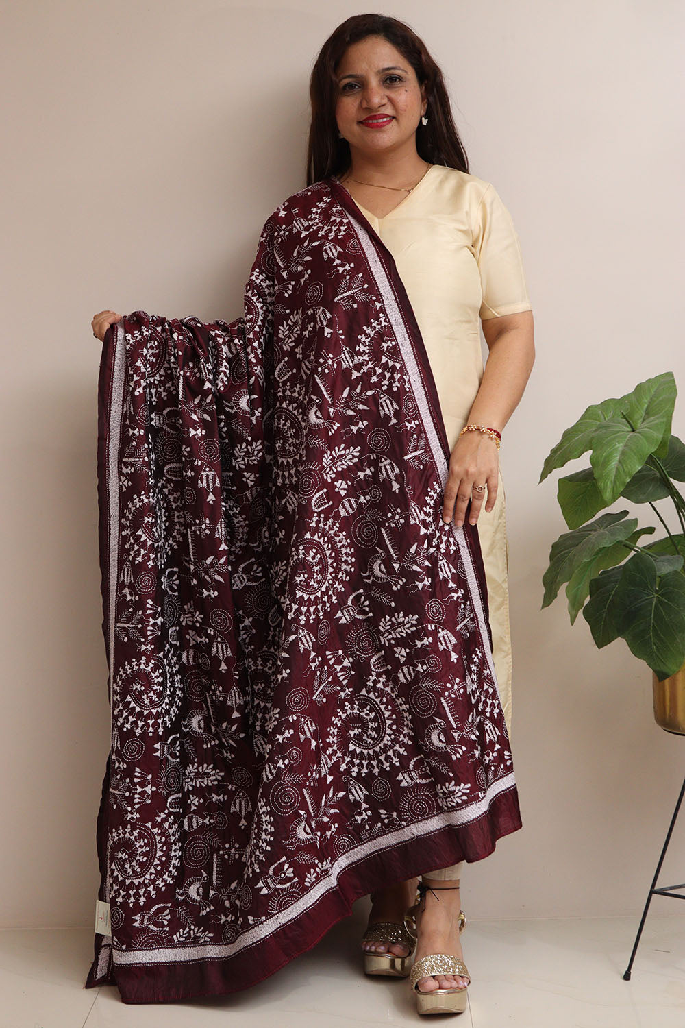 Maroon Hand Embroidered Warli Design Kantha Pure Silk Dupatta - Luxurion World- Crafted Heirlooms