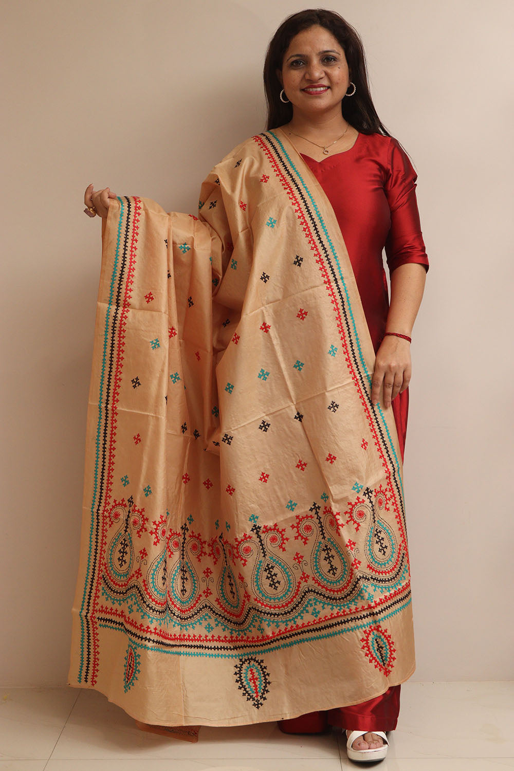 Pastel Hand Embroidered Kantha Pure Bangalore Silk Dupatta - Luxurion World- Crafted Heirlooms