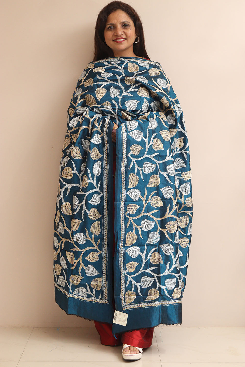 Blue Hand Embroidered Kantha Pure Bangalore Silk Dupatta - Luxurion World