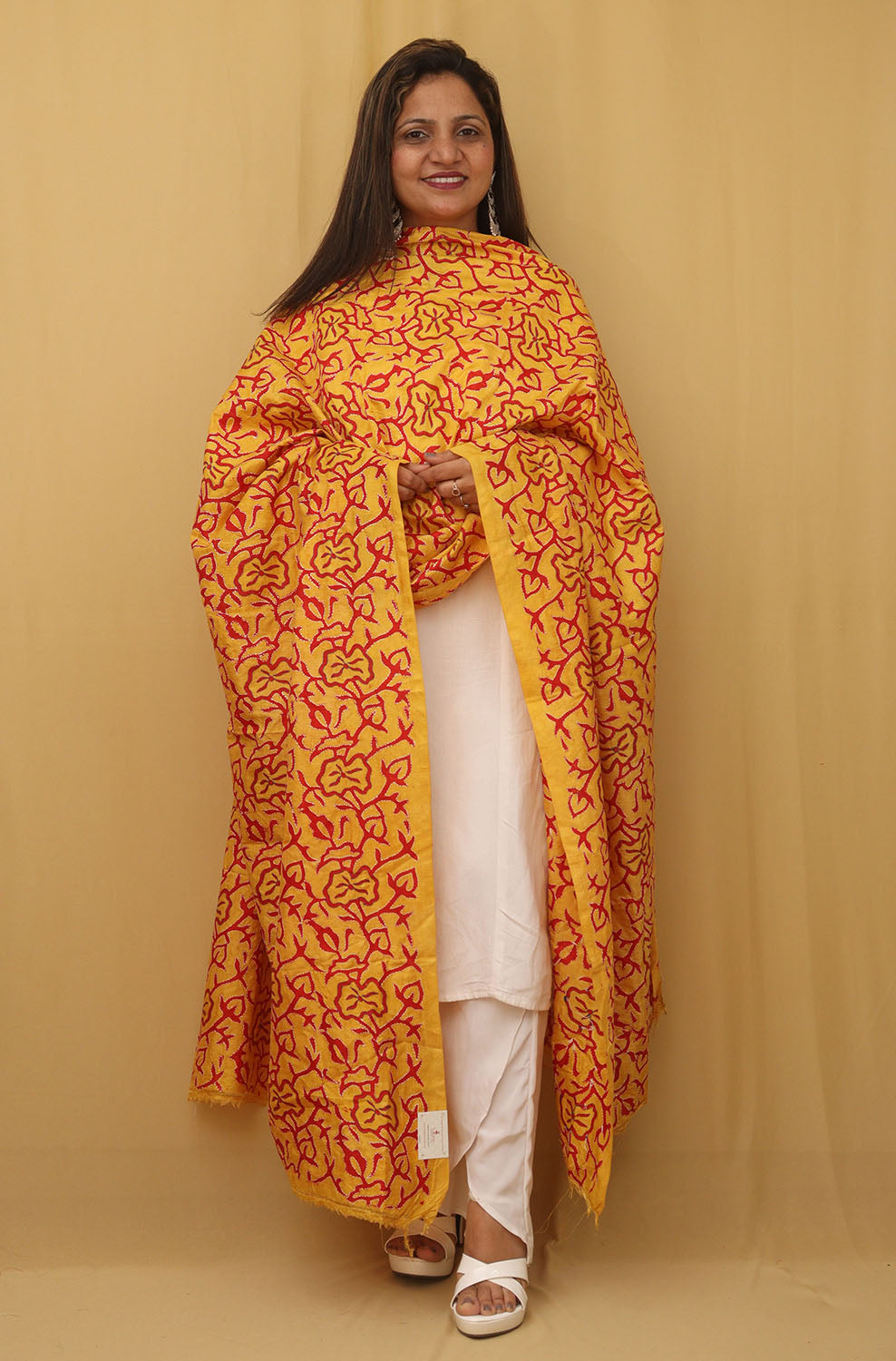 Stunning Yellow Kantha Silk Dupatta with Hand Embroidery - Luxurion World