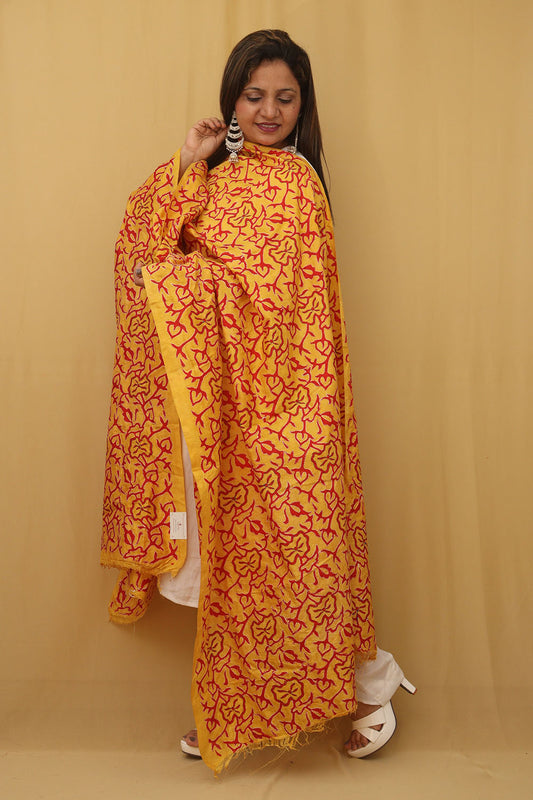 Stunning Yellow Kantha Silk Dupatta with Hand Embroidery - Luxurion World