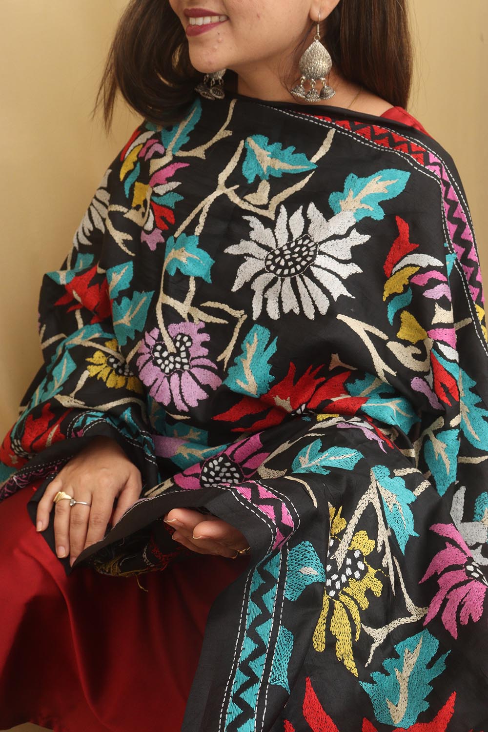Elegant Black Hand Embroidered Kantha Silk Dupatta - Luxurion World
