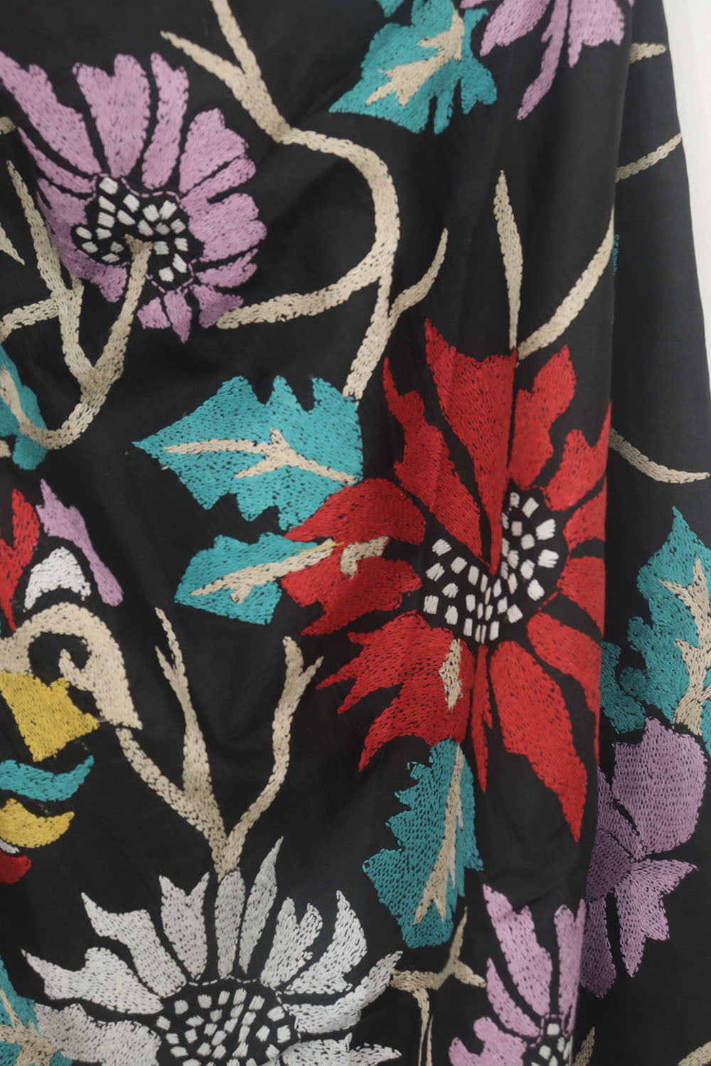 Elegant Black Hand Embroidered Kantha Silk Dupatta - Luxurion World