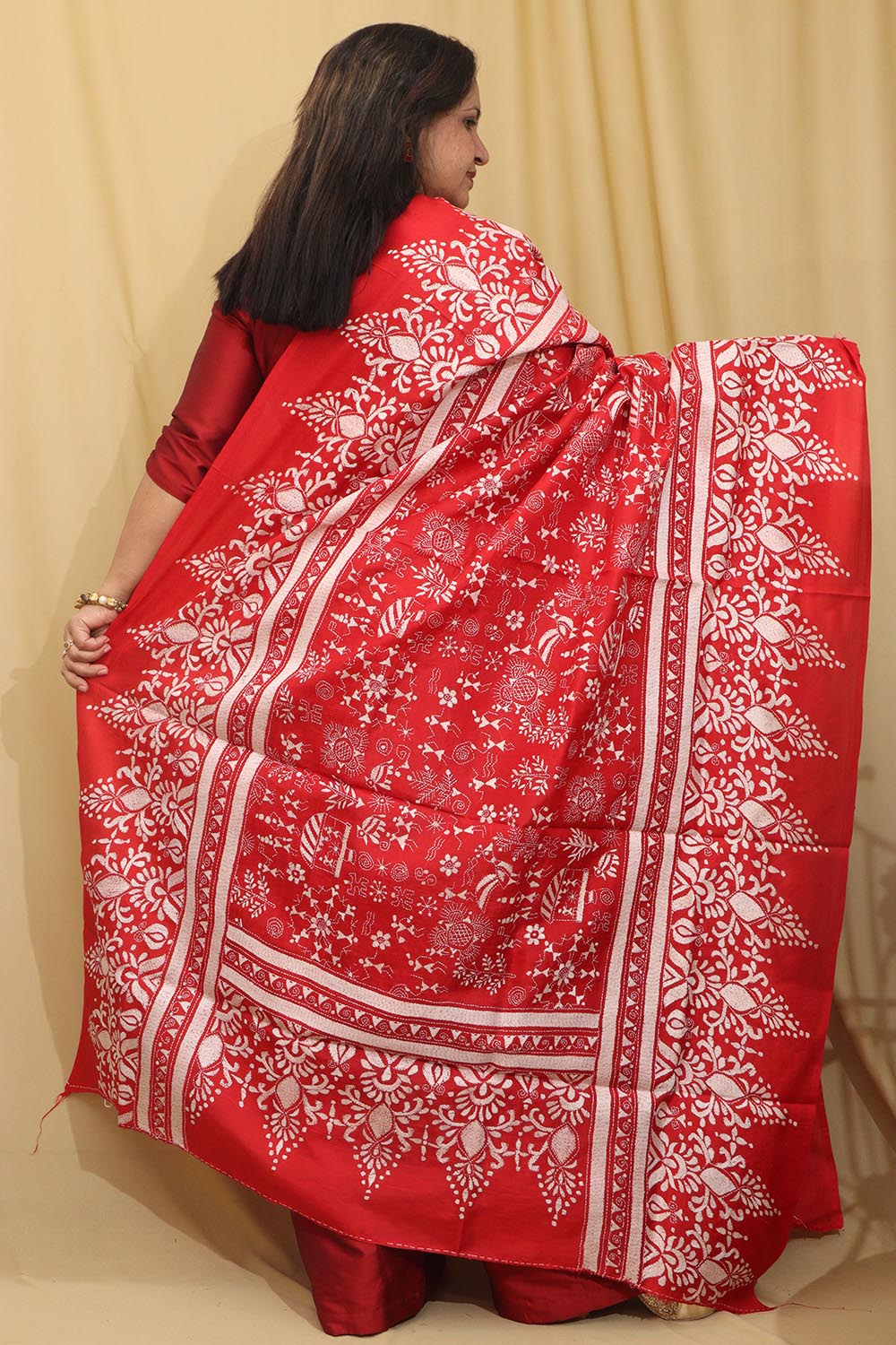 Red Hand Embroidered Kantha Pure Bangalore Silk Dupatta - Luxurion World