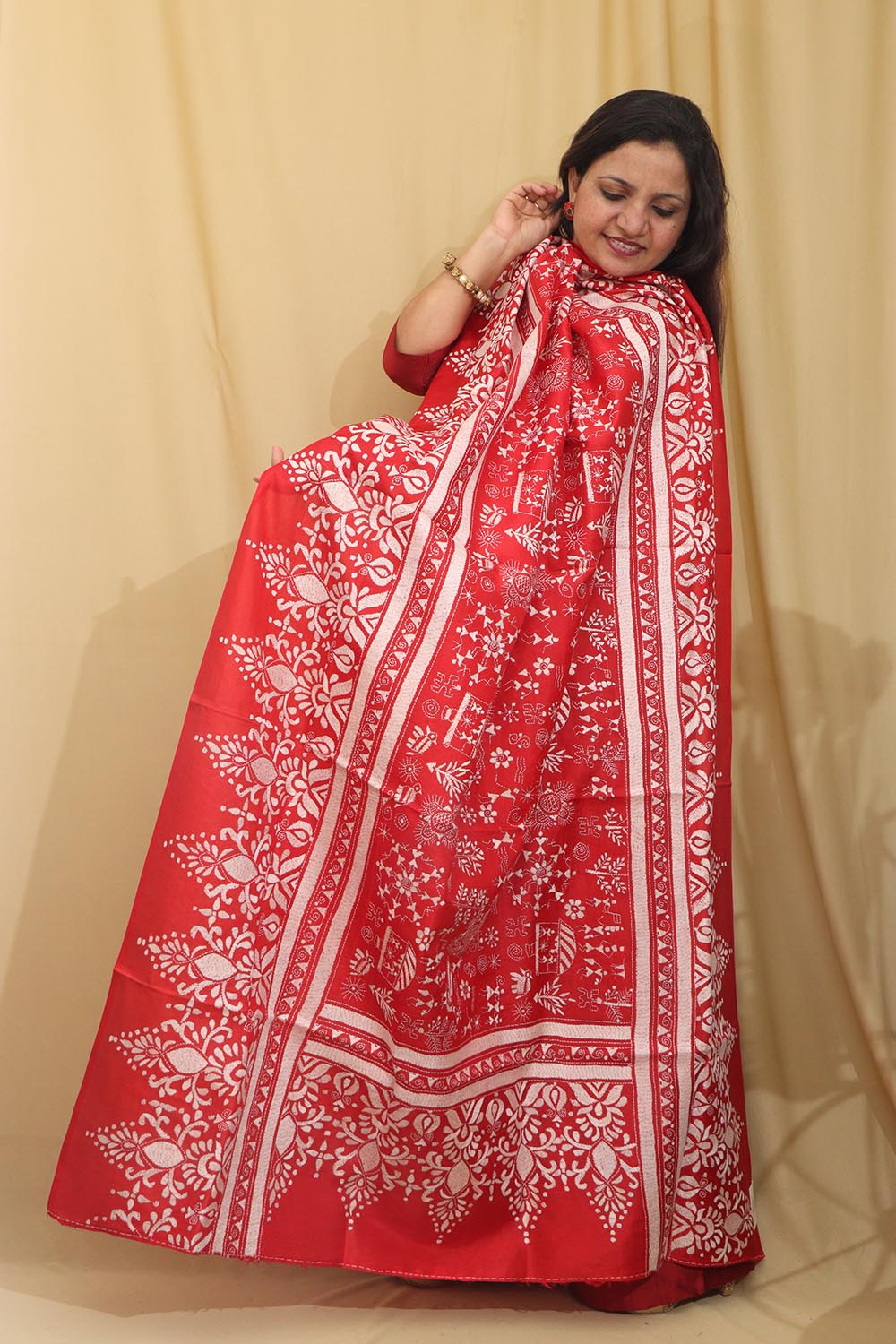 Red Hand Embroidered Kantha Pure Bangalore Silk Dupatta - Luxurion World