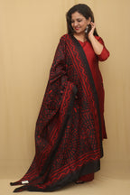 Hand-Embroidered Kantha Silk Dupatta with Warli Design - Luxurion World