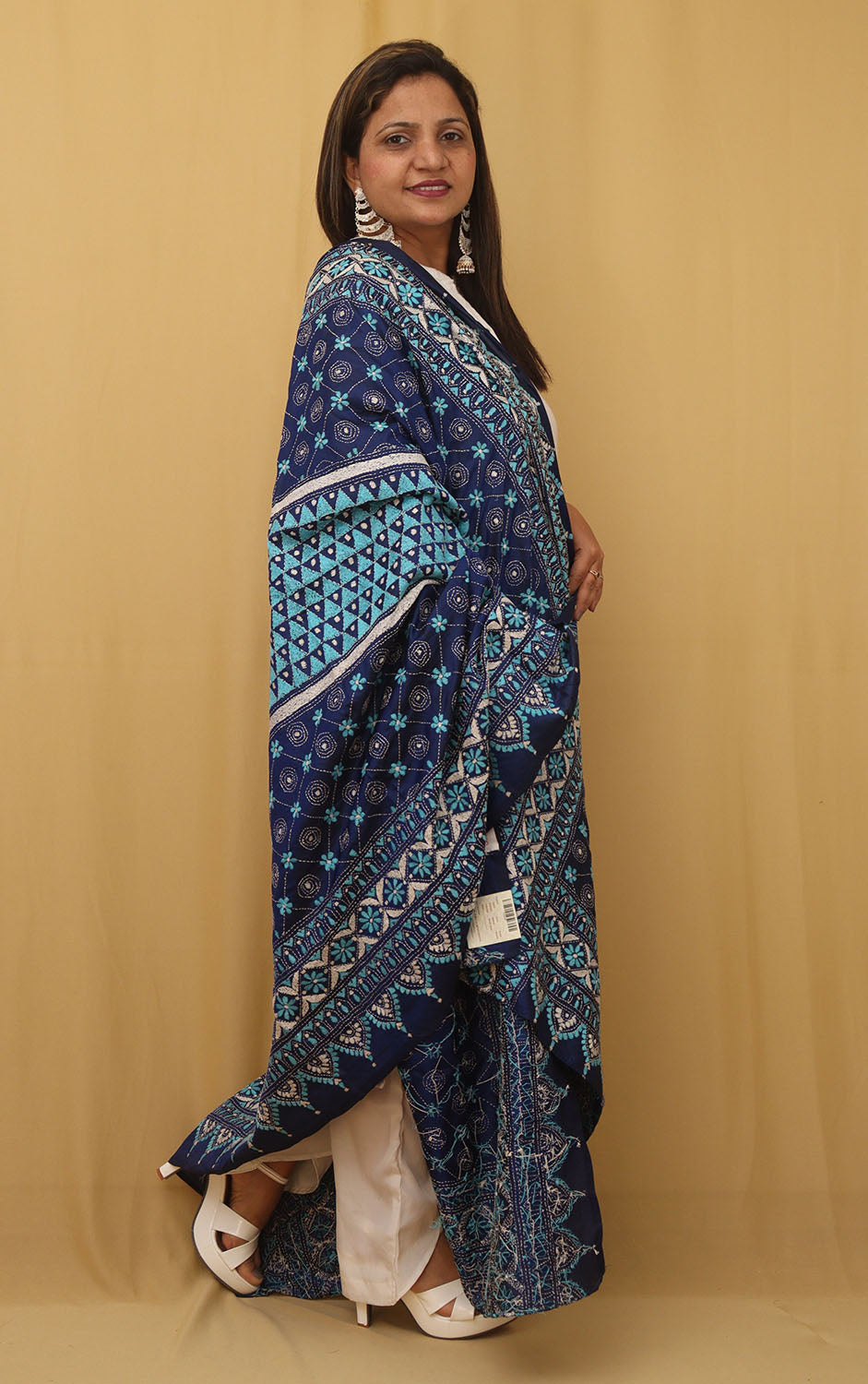 Stunning Blue Kantha Silk Dupatta with Hand Embroidery - Luxurion World