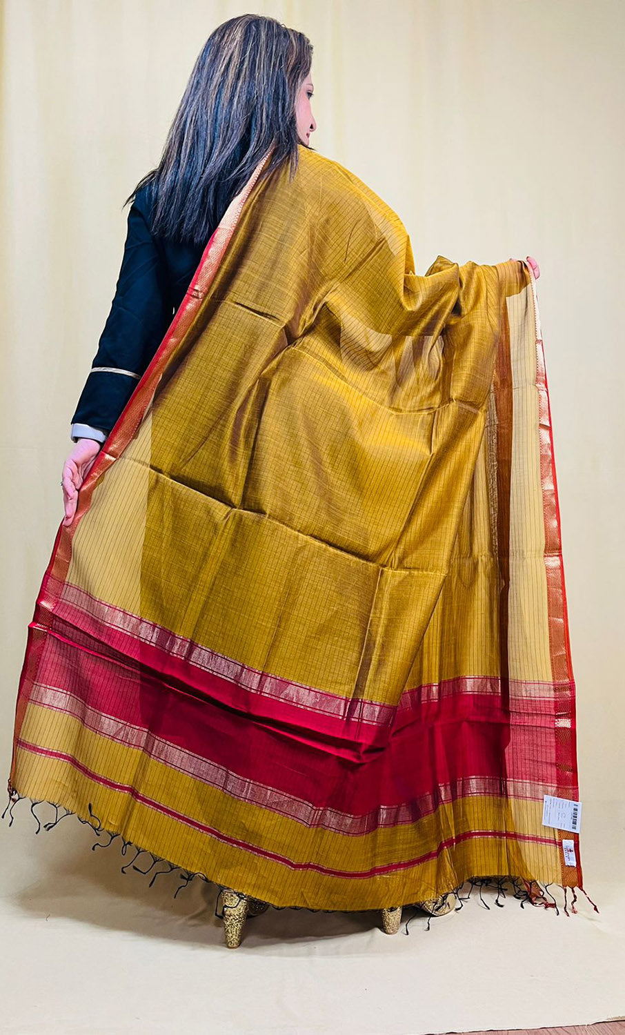 Stunning Yellow Maheshwari Silk Cotton Dupatta - Handloom Crafted - Luxurion World