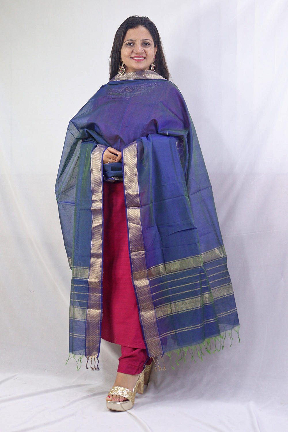 Stunning Blue Maheshwari Silk Cotton Dupatta - Handloom Woven - Luxurion World