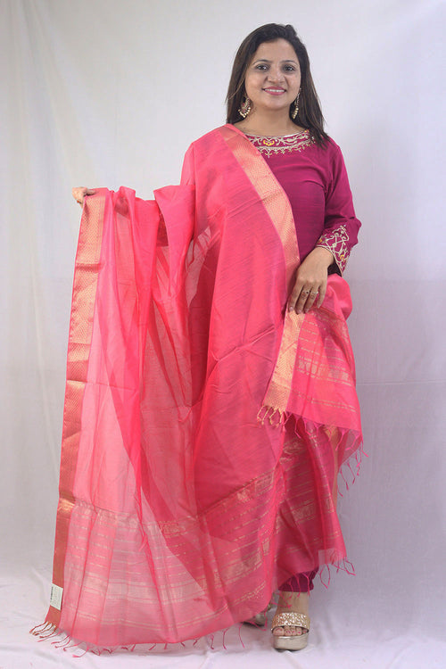 Stylish Pink Maheshwari Handloom Silk Cotton Dupatta - Perfect Accessory! - Luxurion World