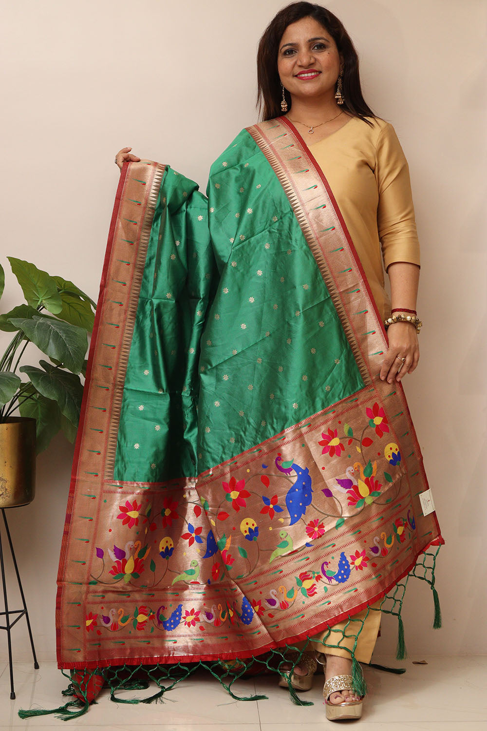 Stunning Green Paithani Silk Flower & Peacock Design Dupatta - Elegant Ethnic Wear - Luxurion World