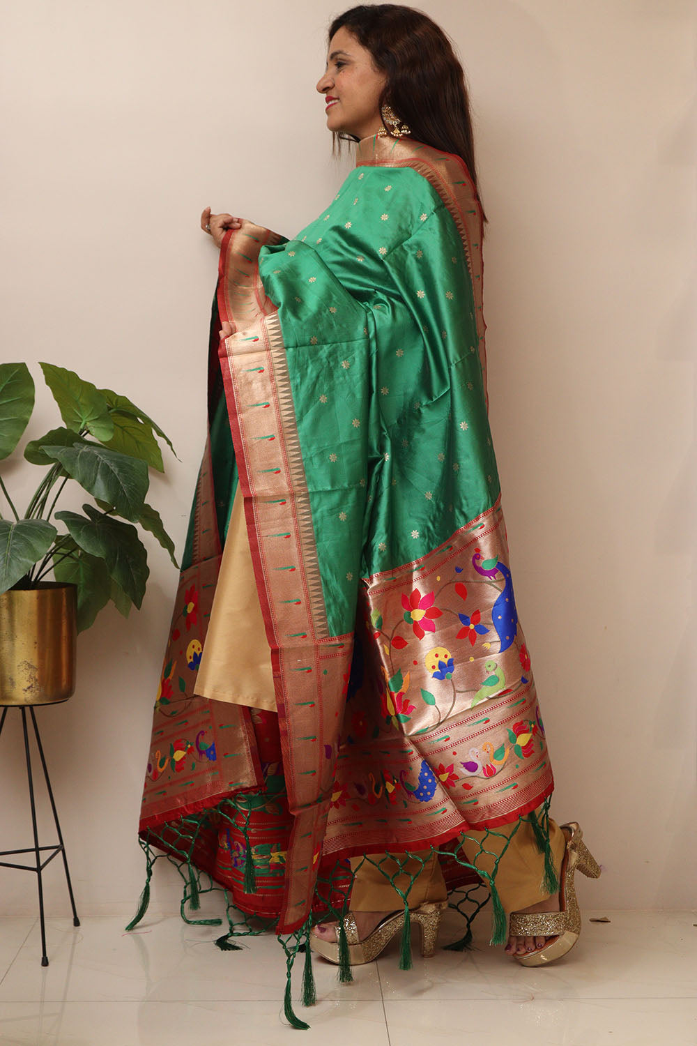 Stunning Green Paithani Silk Flower & Peacock Design Dupatta - Elegant Ethnic Wear - Luxurion World