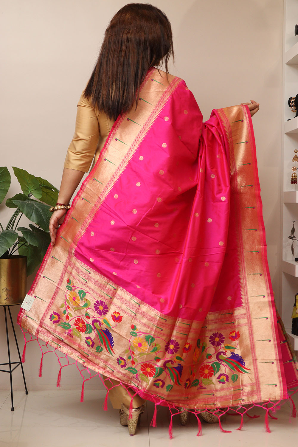 Elegant Pink Paithani Silk Flower & Peacock Design Dupatta - Luxurion World