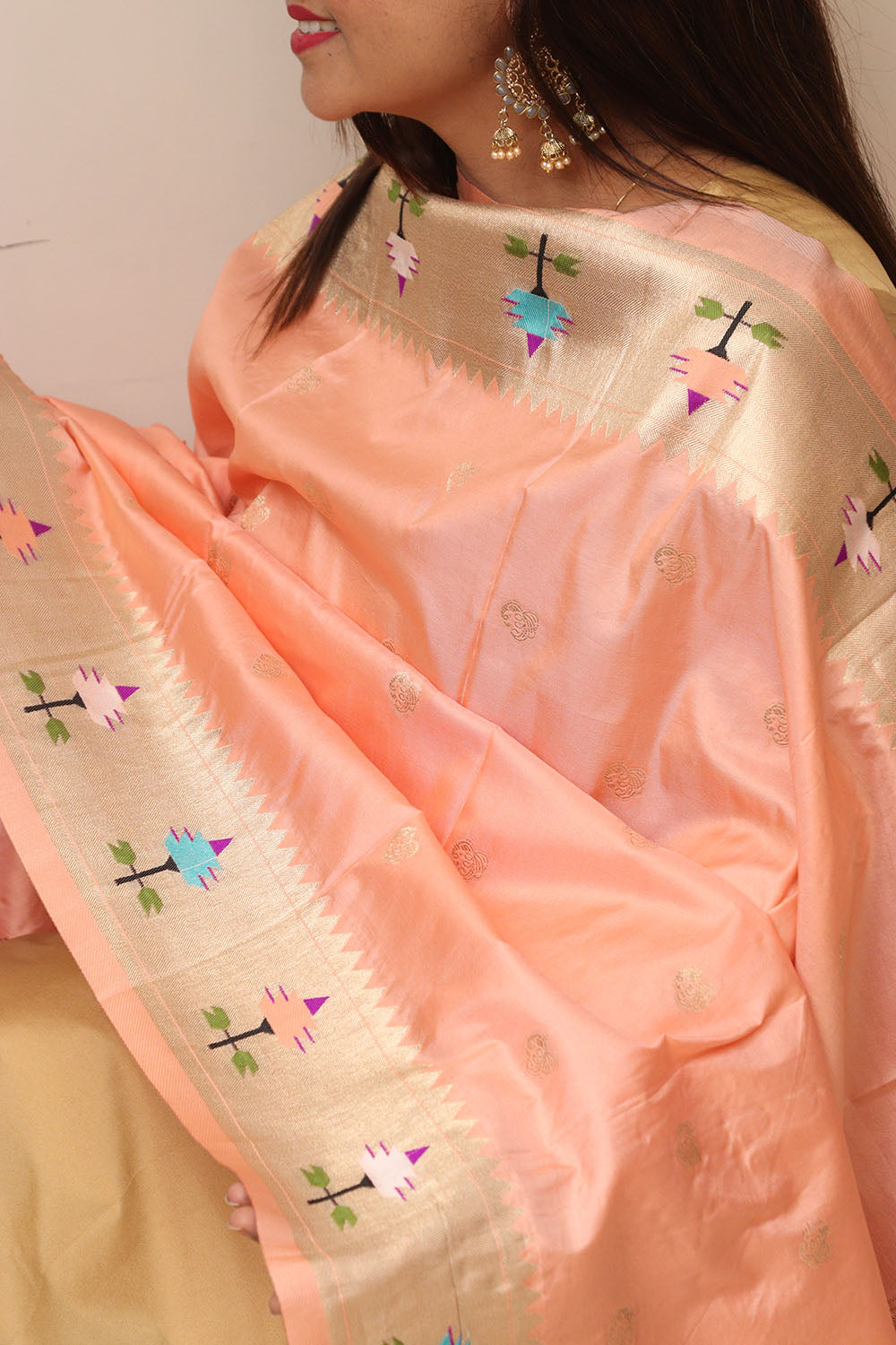 Peach Paithani Silk Flower Design Dupatta - Elegant and Luxurious - Luxurion World