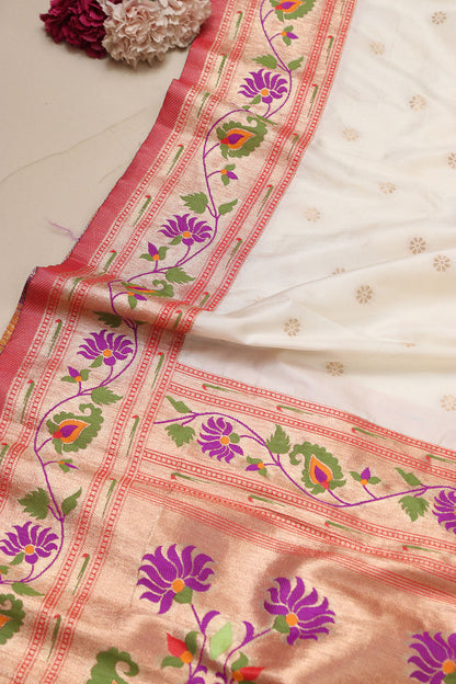 Elegant White Paithani Silk Flower Design Dupatta - Luxurion World