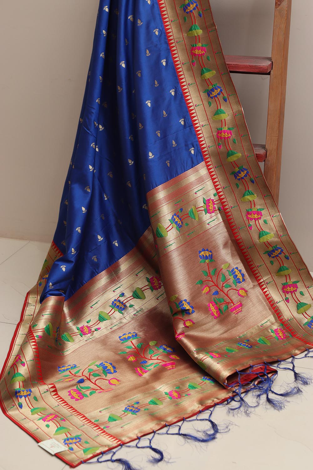 Elegant Blue Paithani Silk Flower Design Dupatta - Luxurion World