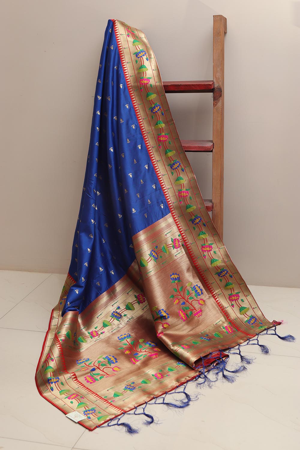 Elegant Blue Paithani Silk Flower Design Dupatta - Luxurion World