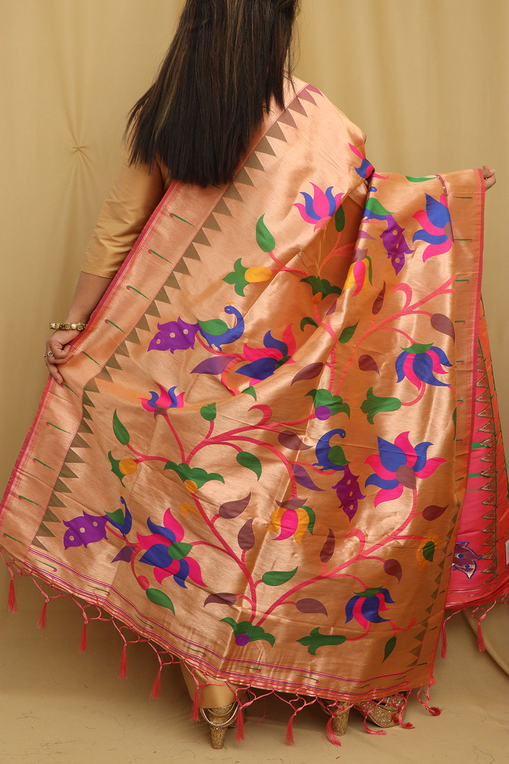 Stunning Pink Paithani Silk Dupatta with Peacock and Floral Design - Luxurion World