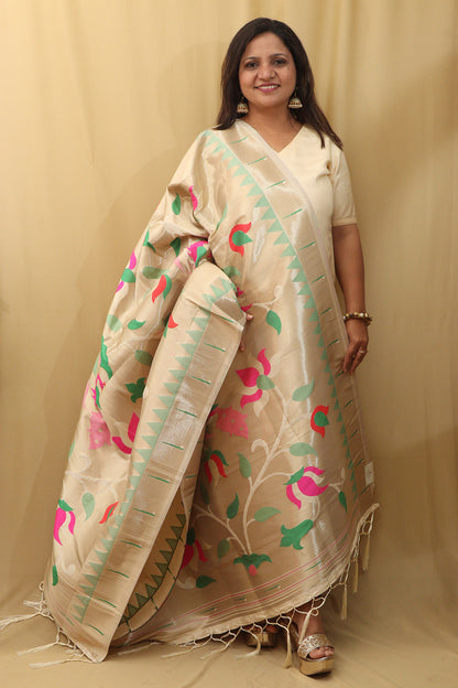 Exquisite Off White Paithani Silk Dupatta with Peacock Design - Luxurion World