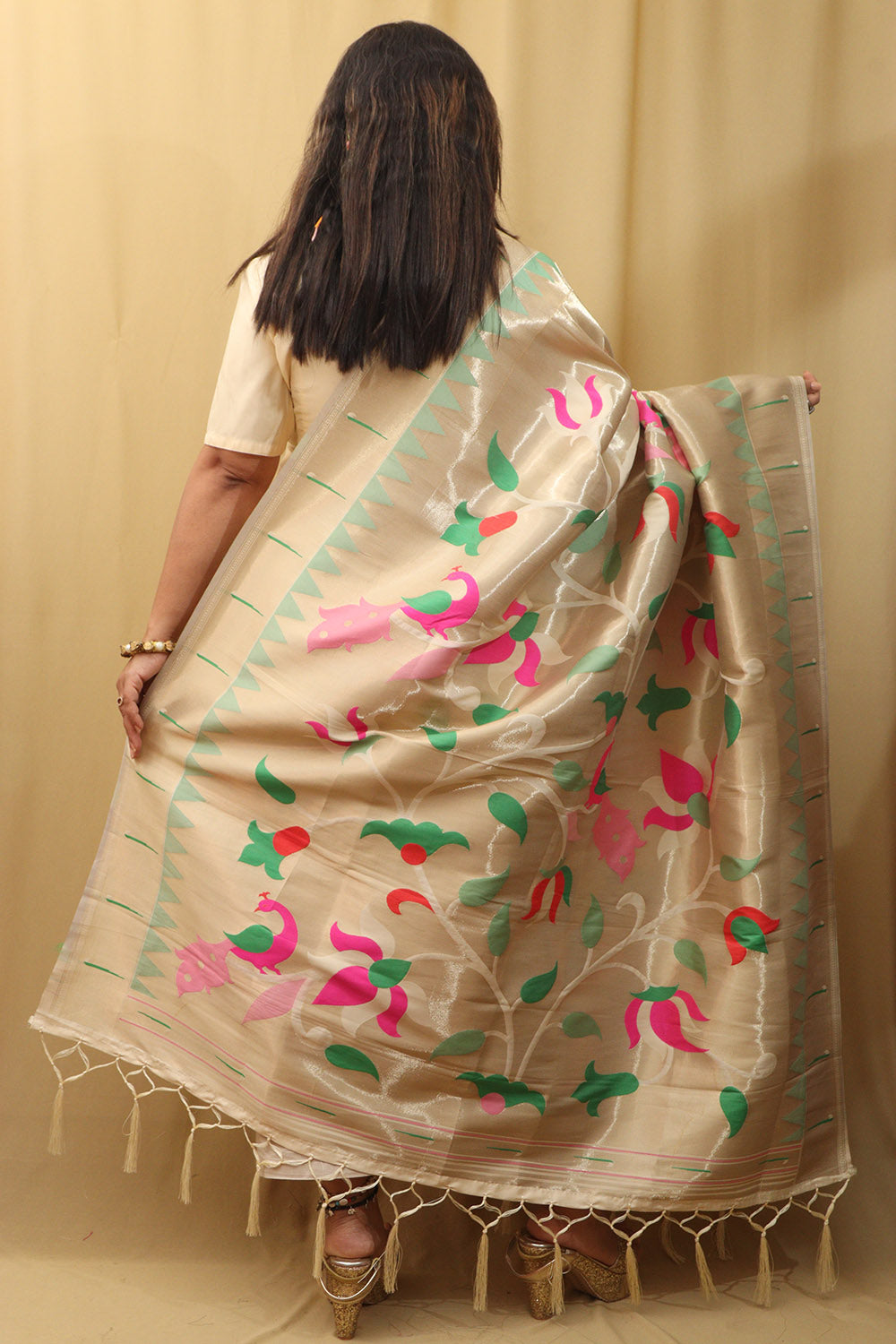 Exquisite Off White Paithani Silk Dupatta with Peacock Design - Luxurion World