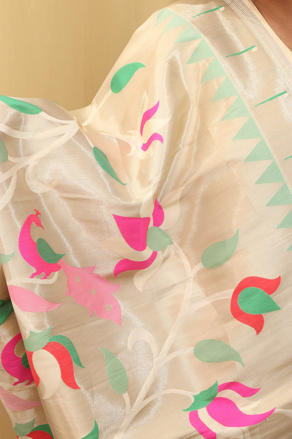 Exquisite Off White Paithani Silk Dupatta with Peacock Design - Luxurion World