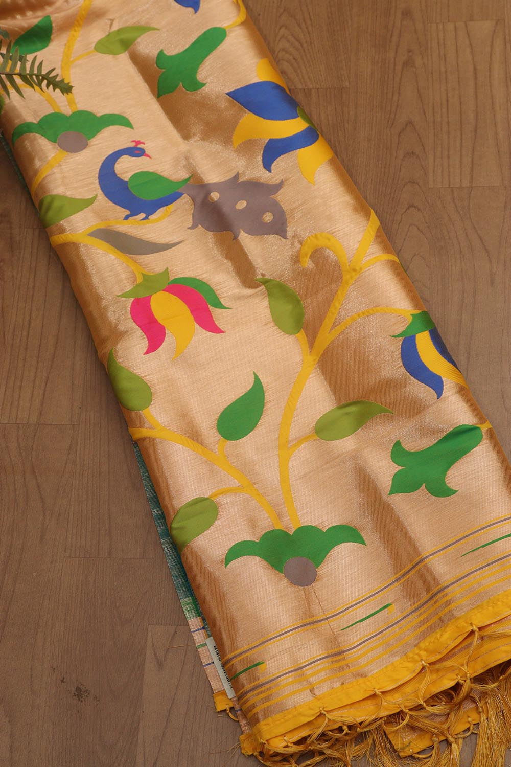 Exquisite Yellow Paithani Silk Dupatta with Peacock & Floral Design - Luxurion World
