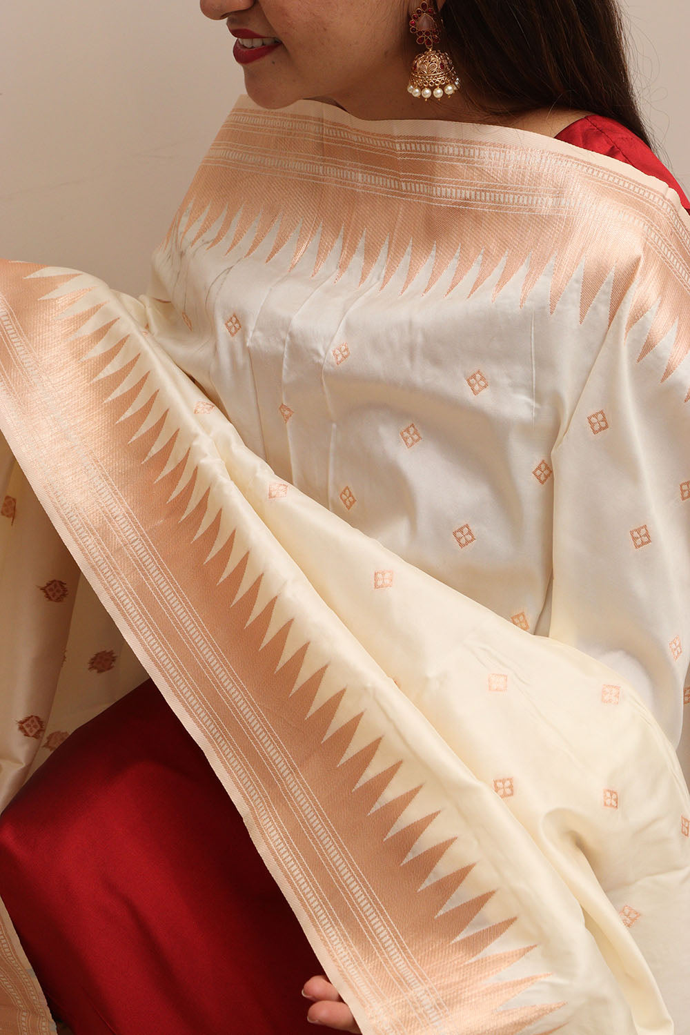 Elegant Off White Paithani Silk Bird & Floral Design Dupatta - Luxurion World