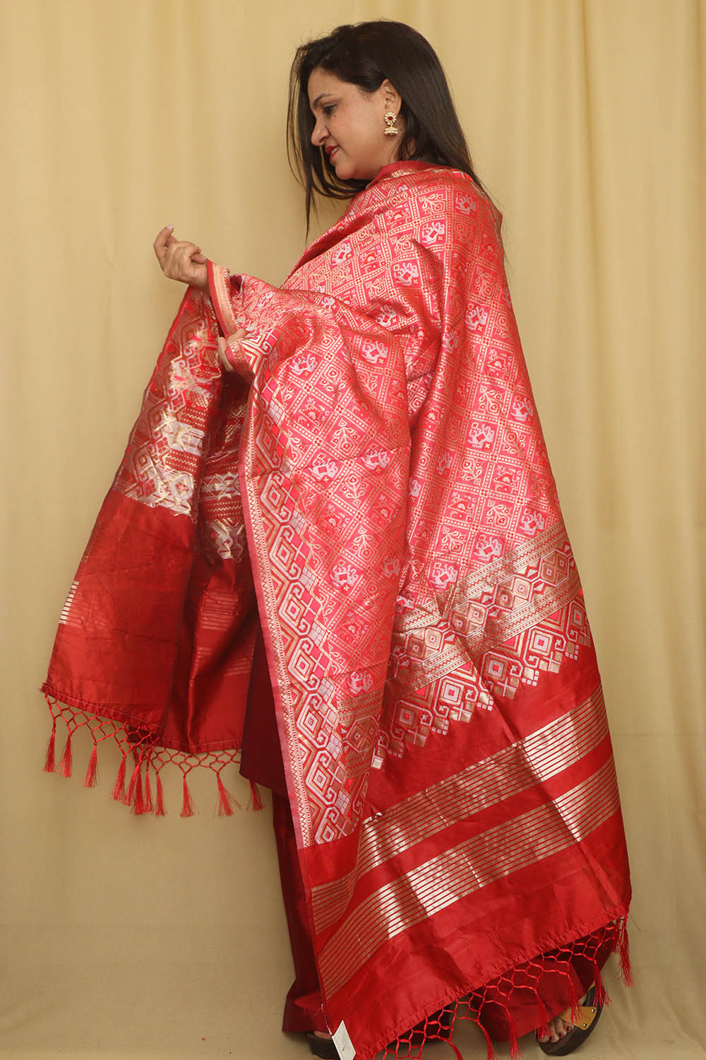 Stunning Pink Patola Silk Dupatta - Limited Edition - Luxurion World