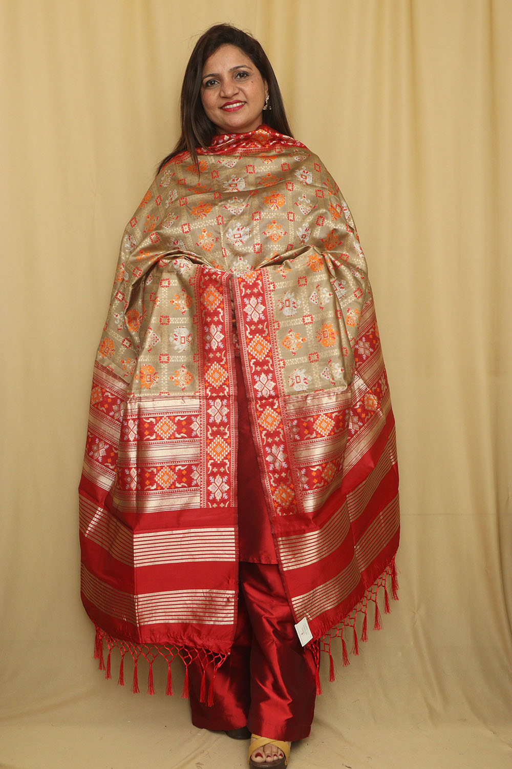 Soft and Stylish Pastel Patola Silk Dupatta - Luxurion World